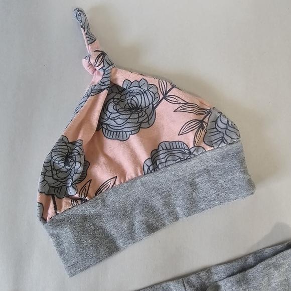 Set of‎ 3 Carter's Bear Butt Pants Pink Gray Flower Pants & Hat Baby Girl 6M - Picture 3 of 8